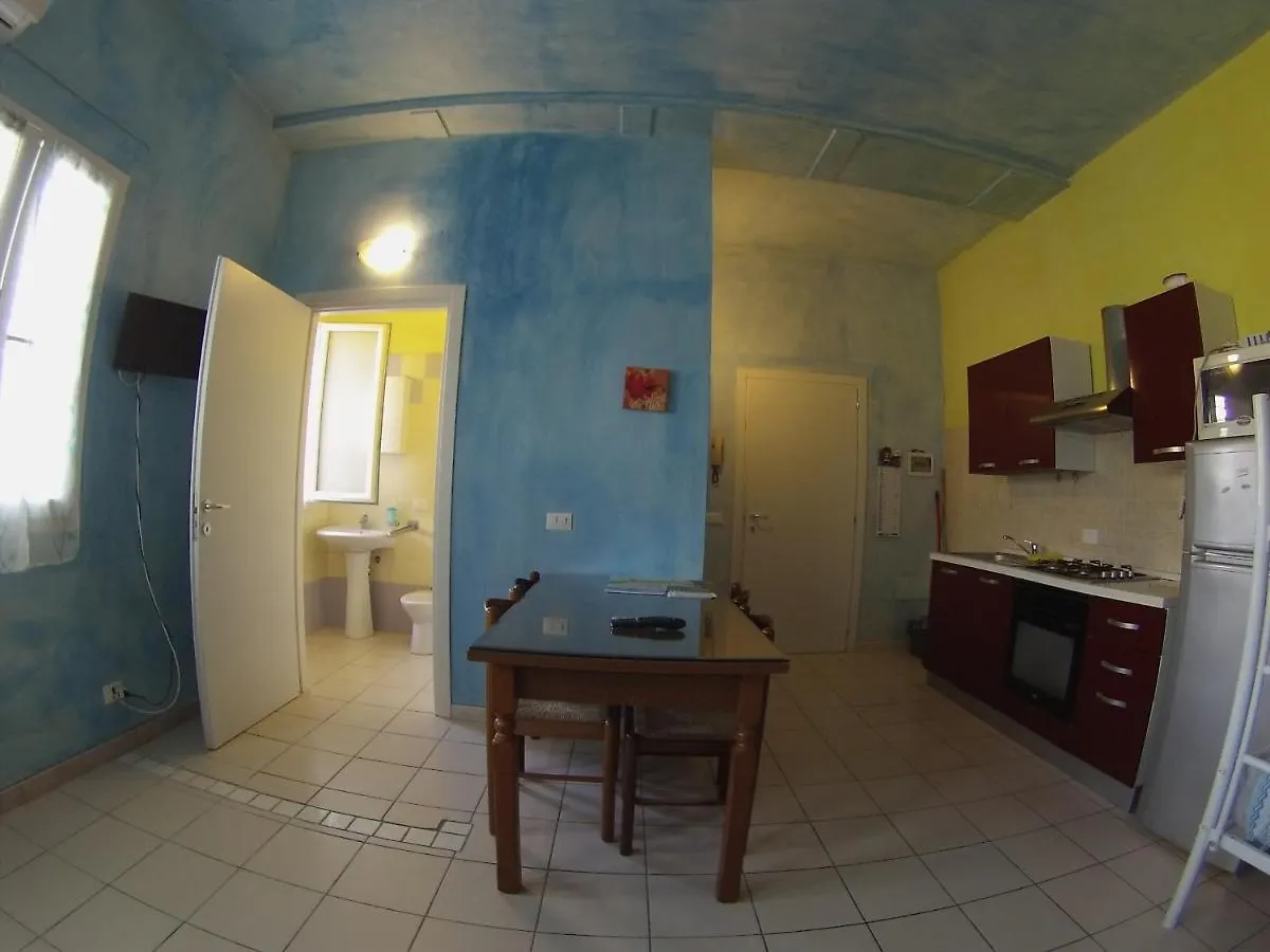 Delfino Est Apartment Rosapineta