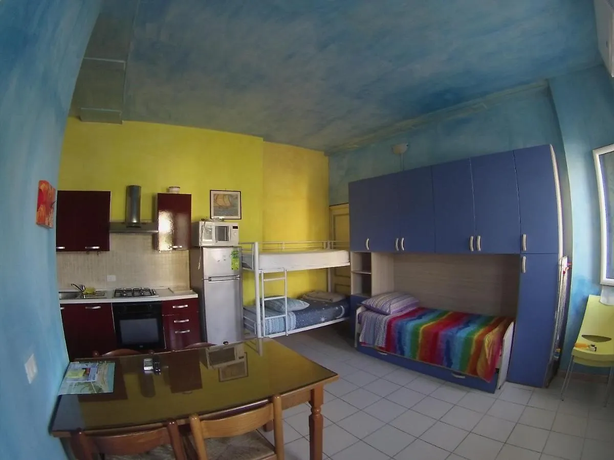 Delfino Est Apartment Rosapineta Italy