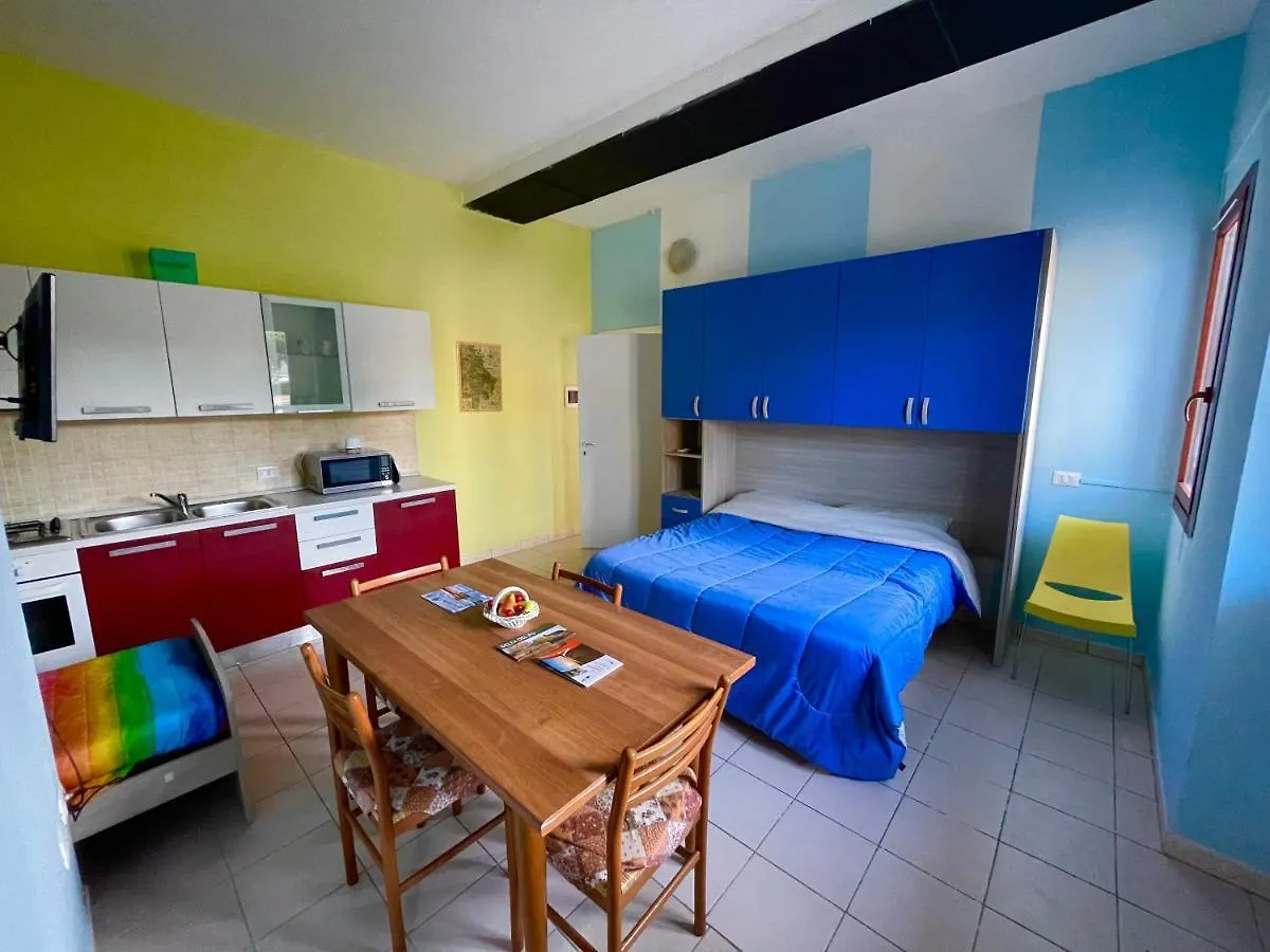 Delfino Est Apartment Rosapineta