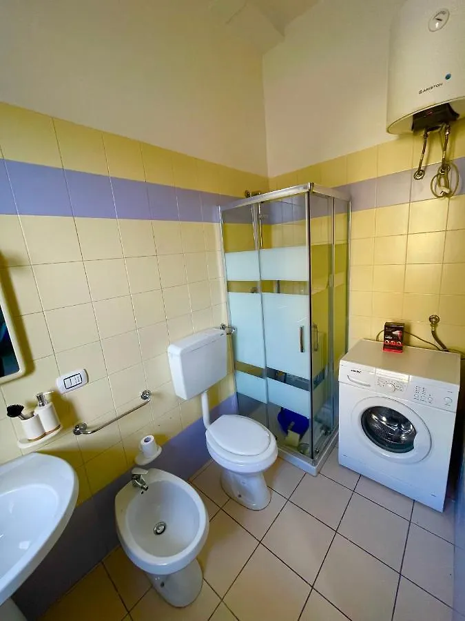 Delfino Est Apartment Rosapineta
