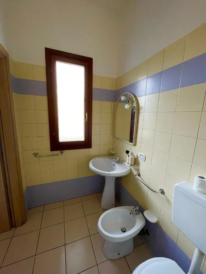 Delfino Est Apartment Rosapineta