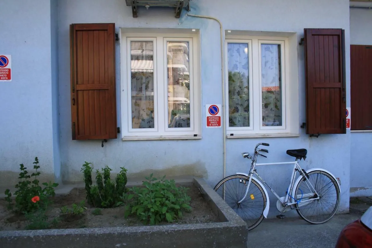 Delfino Est Apartment Rosapineta Italy