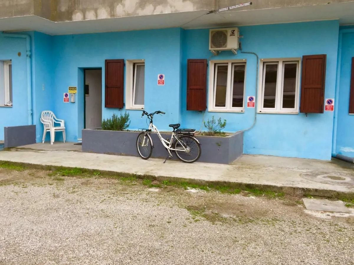 Delfino Est Apartment Rosapineta