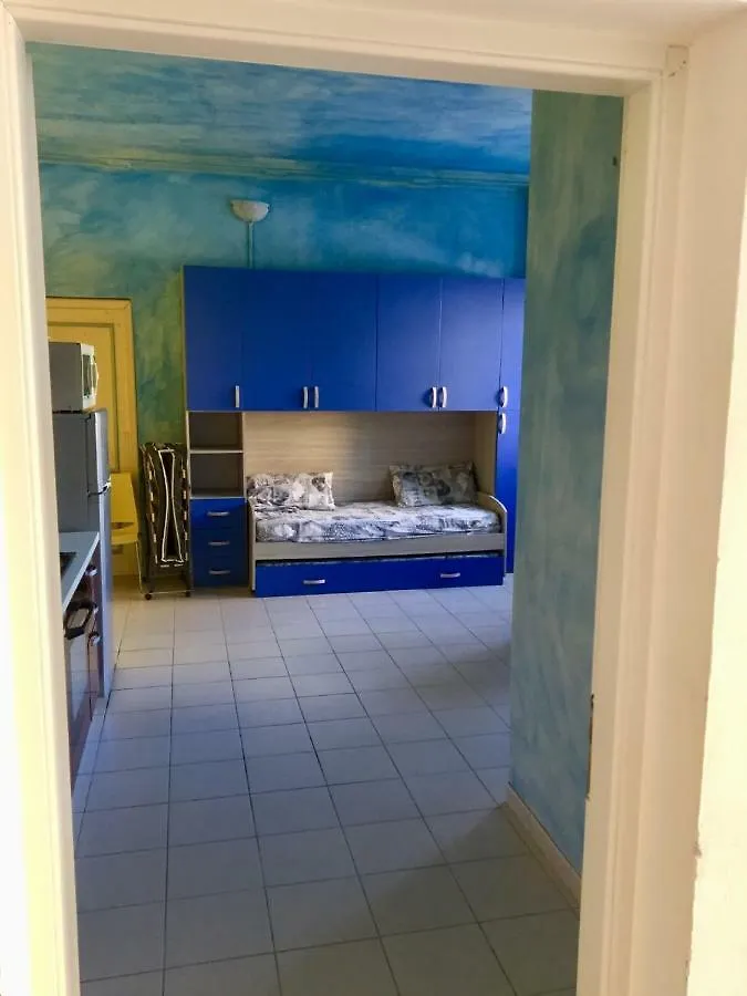 Delfino Est Apartment Rosapineta
